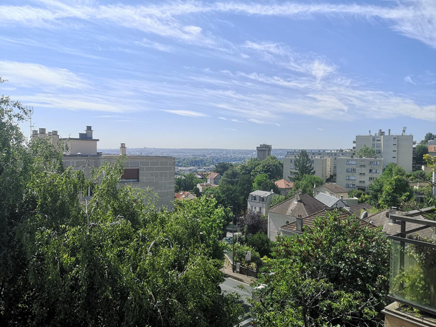 Suresnes (92) 786 000 € Appartement 5 pièces 111.26 m² Avec balcon, garage/box Voir le bien
