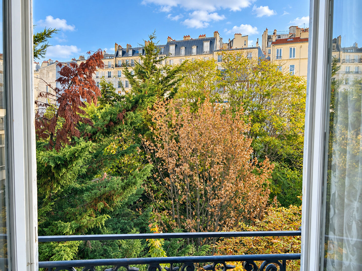 Paris 18 (75) 315 000 € Appartement 2 pièces , 1 chambre 25.72 m²