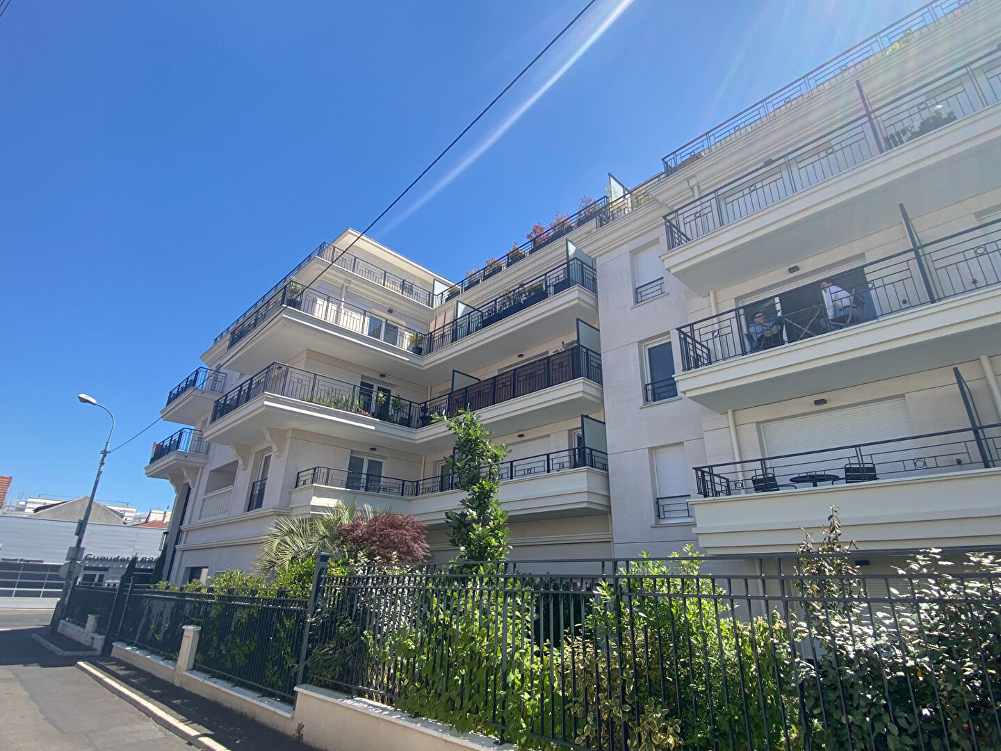 Saint-Maur-des-Fossés (94) 850 € / mois cc Appartement 1 pièce 24.58 m² Meublé Avec terrasse Voir le bien