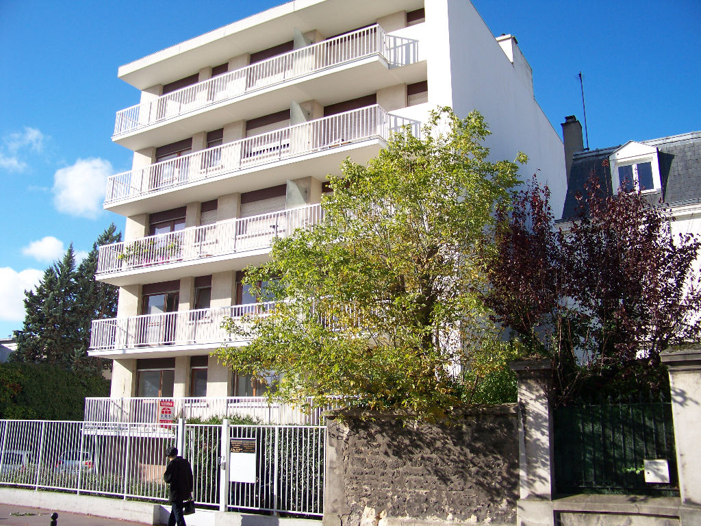 à 15 km de Soisy-sur-Seine 670 € / mois cc Appartement 1 pièce 24.56 m² Voir le bien