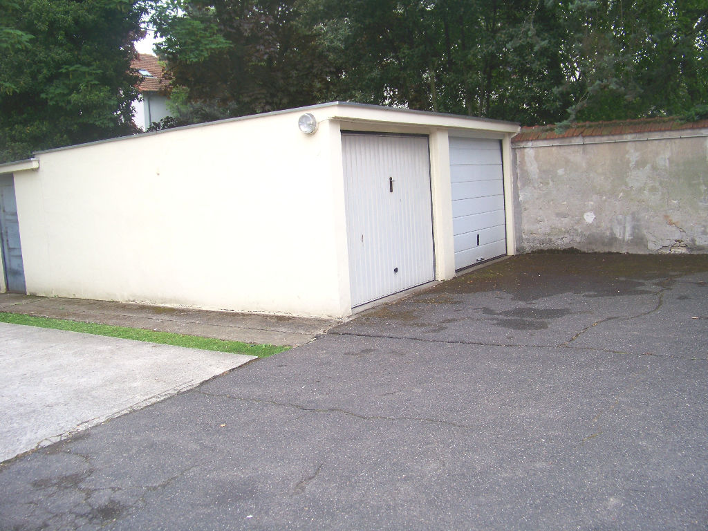 Parking / box SAINT MAUR DES FOSSES (94100) 13.17 m&sup2;