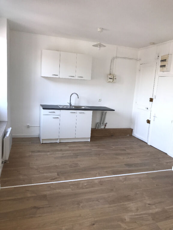 Appartement IVRY SUR SEINE (94200) 1 pièce 17.00 m²