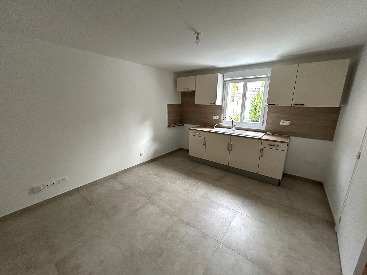 Appartement VITRY SUR SEINE (94400) 2 pièces 32.00 m²