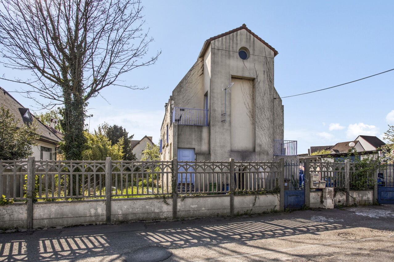 Maison VITRY SUR SEINE (94400) 10 pièces 260.00 m²