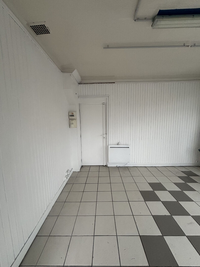 Local commercial VITRY SUR SEINE (94400) 1 pi&egrave;ce 17.20 m&sup2;