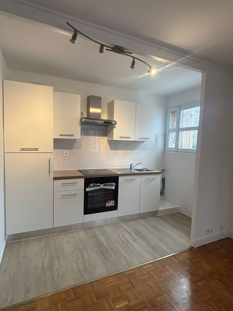 Appartement VITRY SUR SEINE (94400) 2 pi&egrave;ces 42.37 m&sup2;