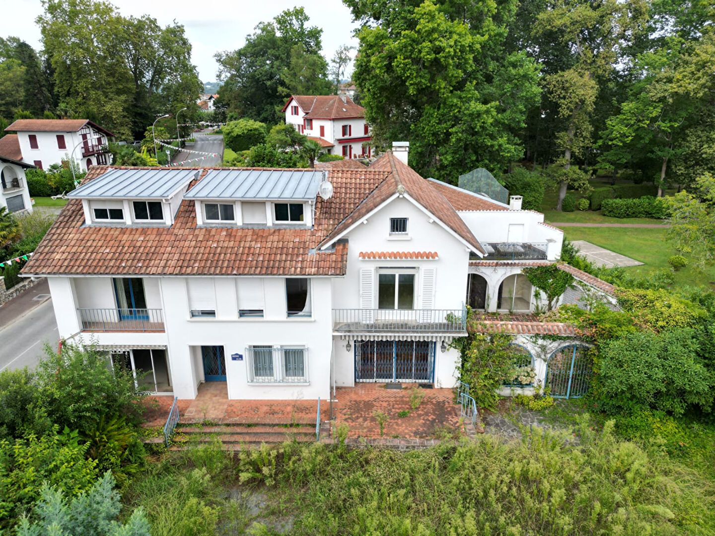 Maison CAMBO LES BAINS (64250) 14 pièces 392.00 m²