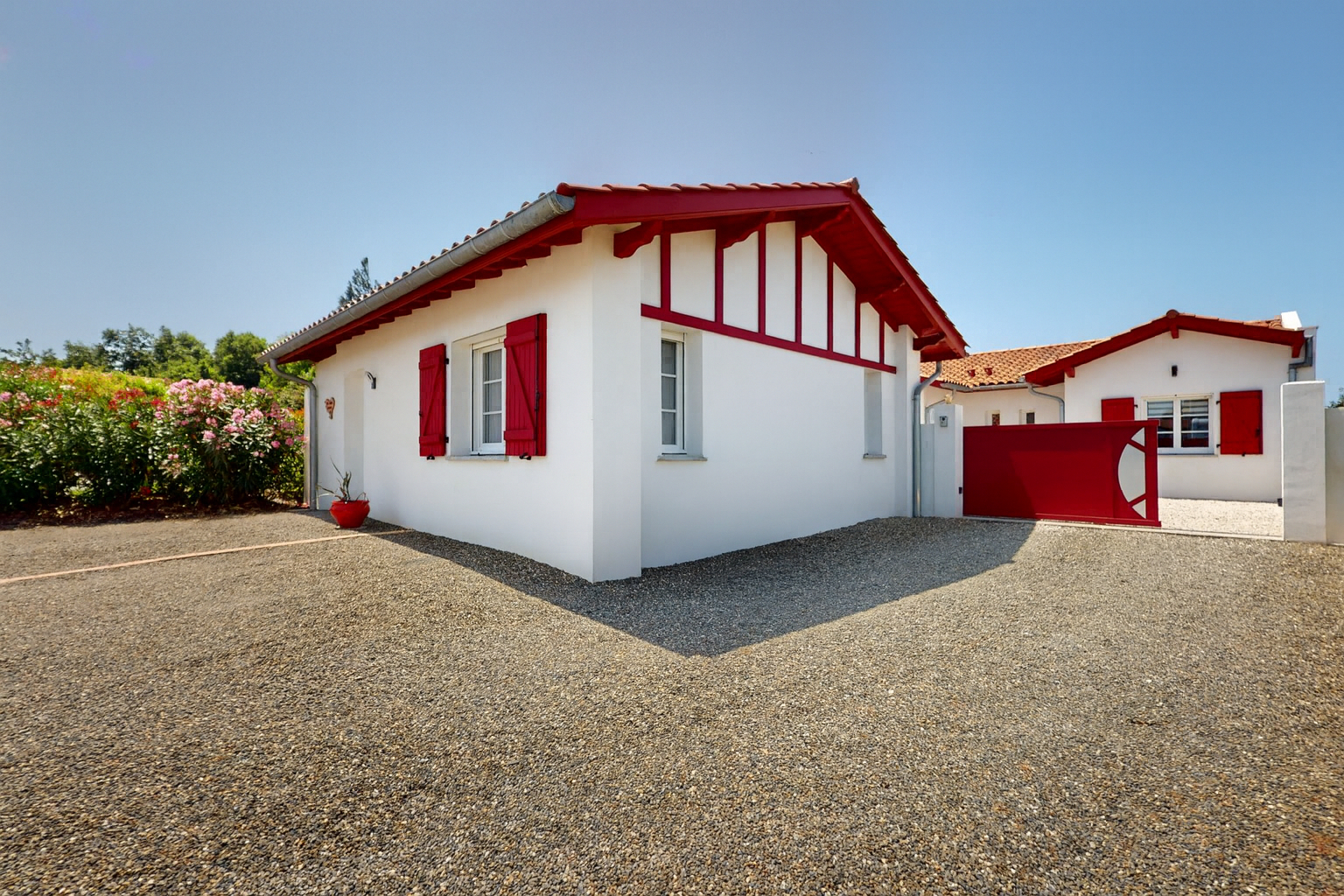 Maison LARRESSORE (64480) 6 pièces 129.00 m²