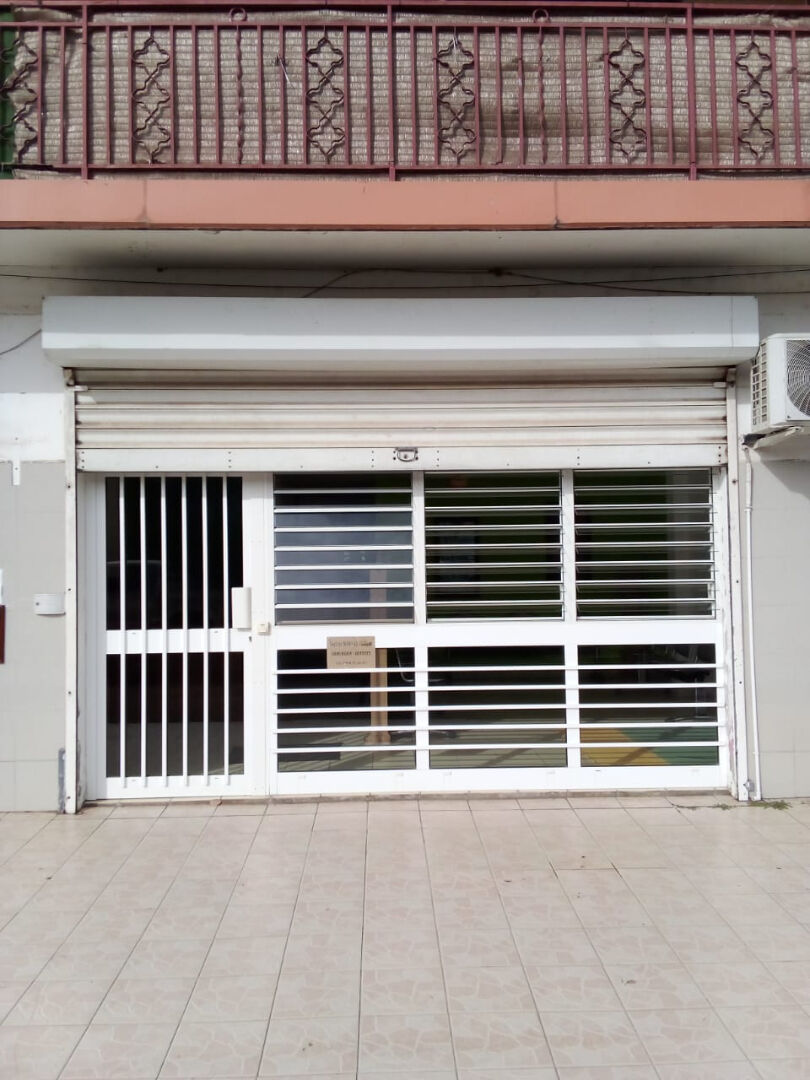 Local commercial CAYENNE (97300) 3 pièces 90.00 m²
