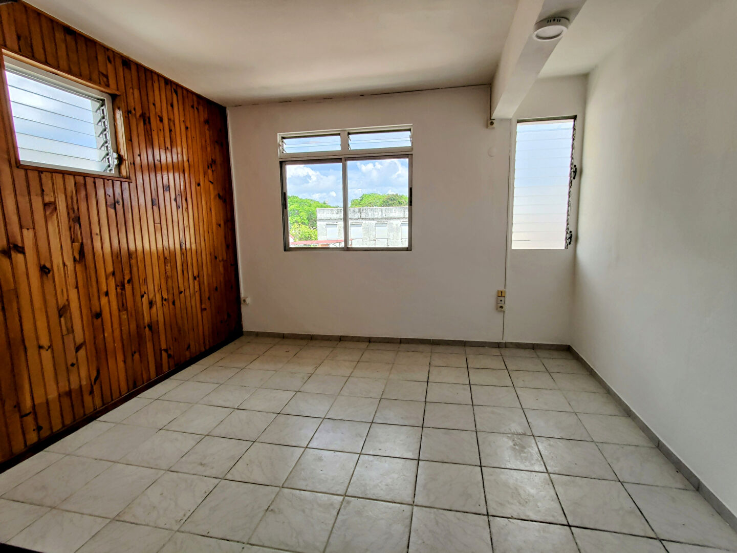 Appartement FORT DE FRANCE (97200) 1 pièce 16.65 m²