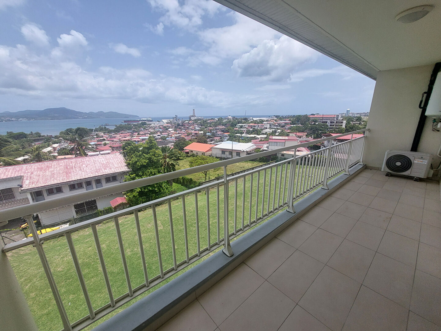 Appartement FORT DE FRANCE (97200) 2 pièces 51.90 m²