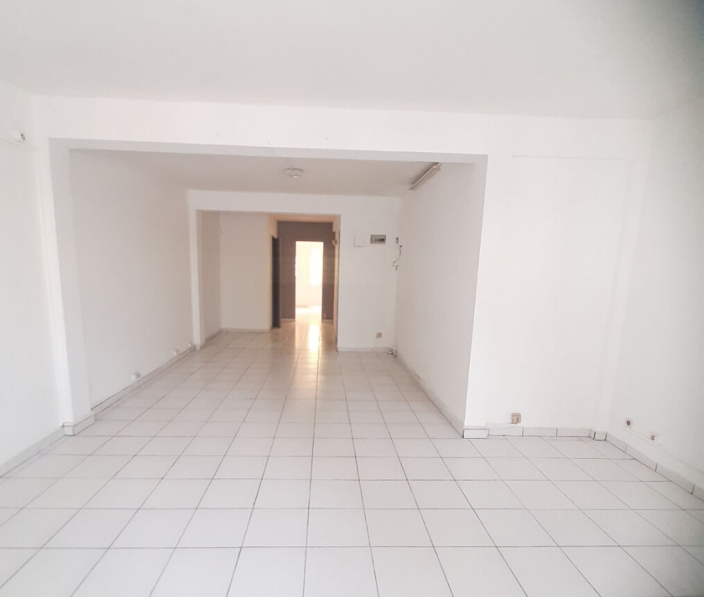 Local d'activité FORT DE FRANCE (97200) 2 pièces 58.00 m²
