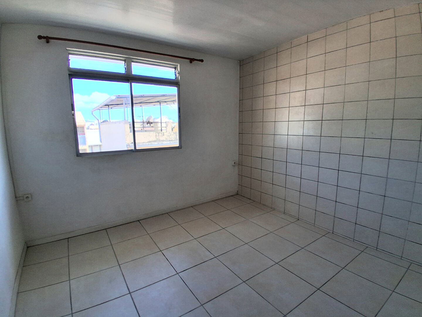 Appartement FORT DE FRANCE (97200) 2 pi&egrave;ces 33.16 m&sup2;