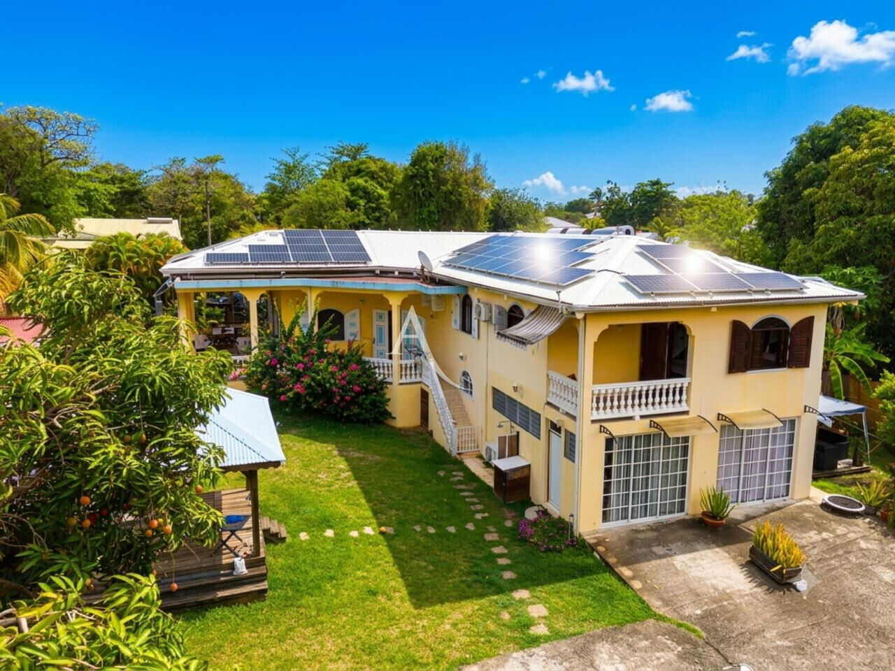 Maison LE FRANCOIS (97240) 7 pi&egrave;ces 232.22 m&sup2;