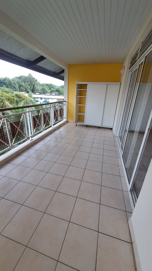 Appartement  (13190) 2 pi&egrave;ces 53.00 m&sup2;