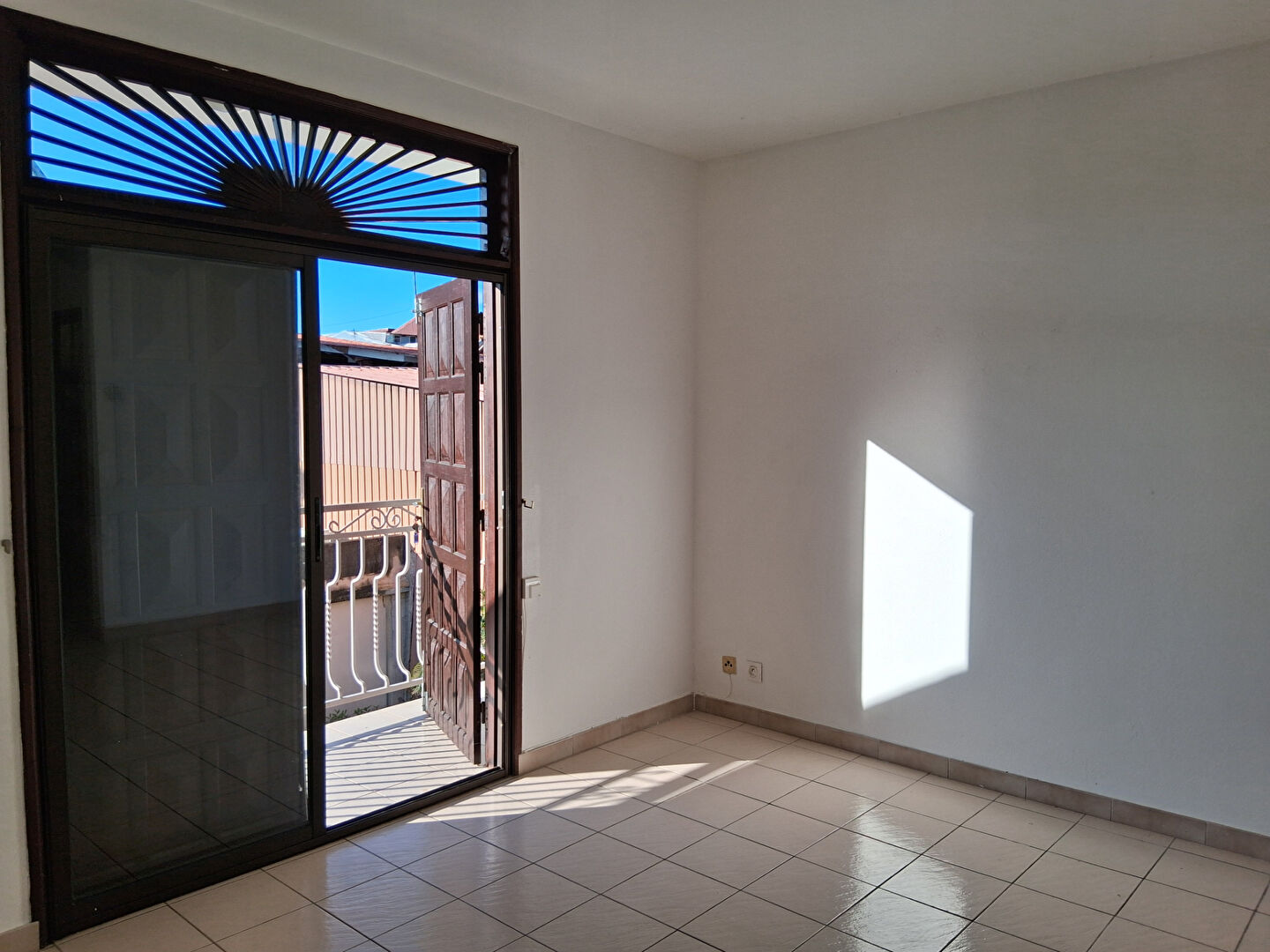 Appartement CAYENNE (97300) 2 pi&egrave;ces 43.00 m&sup2;