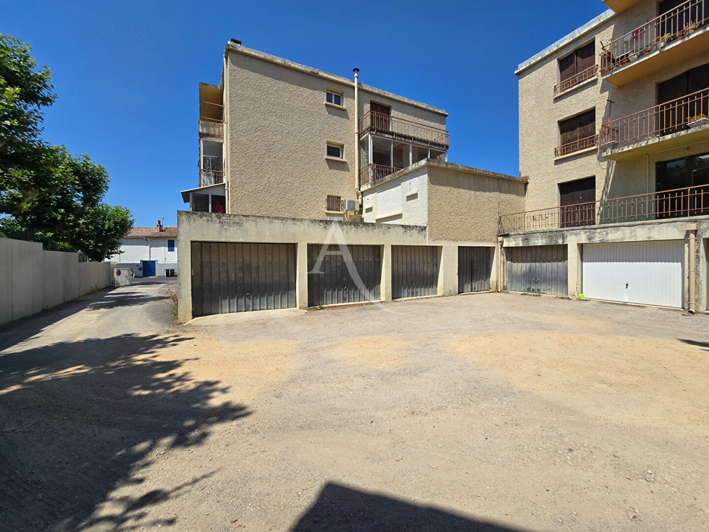 Grange ALLAUCH (13190) 16.00 m²