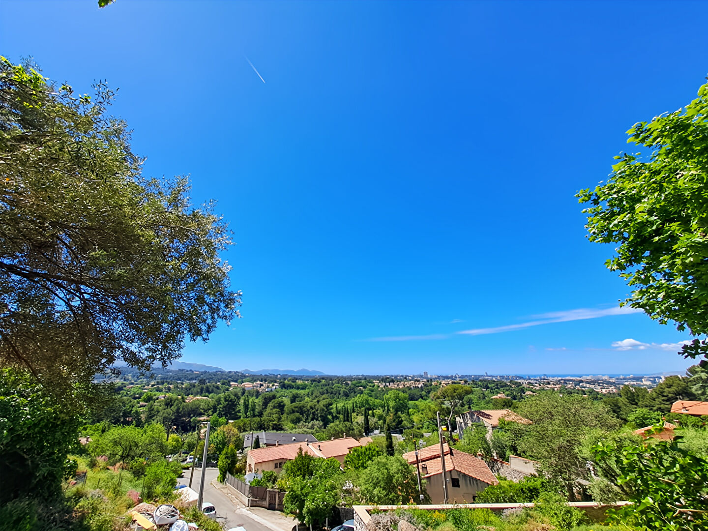 Maison ALLAUCH (13190) 8 pi&egrave;ces 185.00 m&sup2;