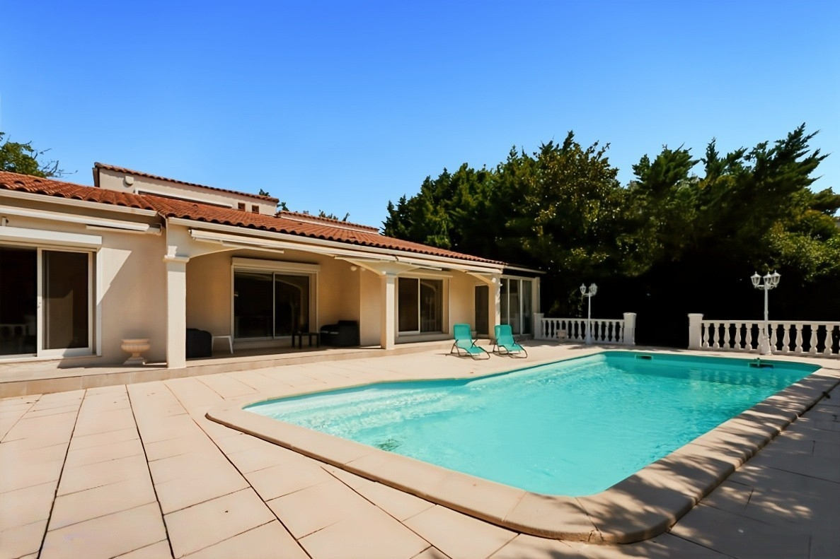 Maison ALLAUCH (13190) 5 pi&egrave;ces 213.00 m&sup2;